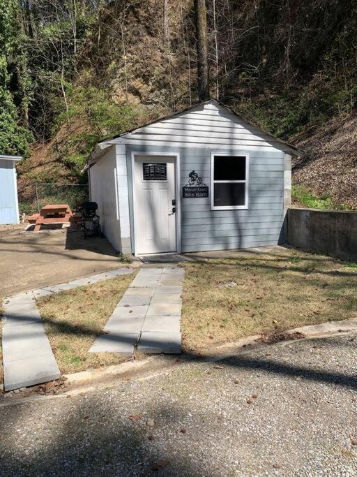 Spring - A Cozy Getaway In Downtown Hot Springs! Ferienhaus Hot Springs